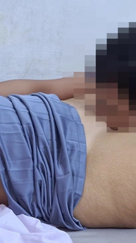 Asyalı tesettürlü kız kıyafetlerini değiştirdiğimde üvey erkek kardeşi tarafından şaşırıyor - minokiiko