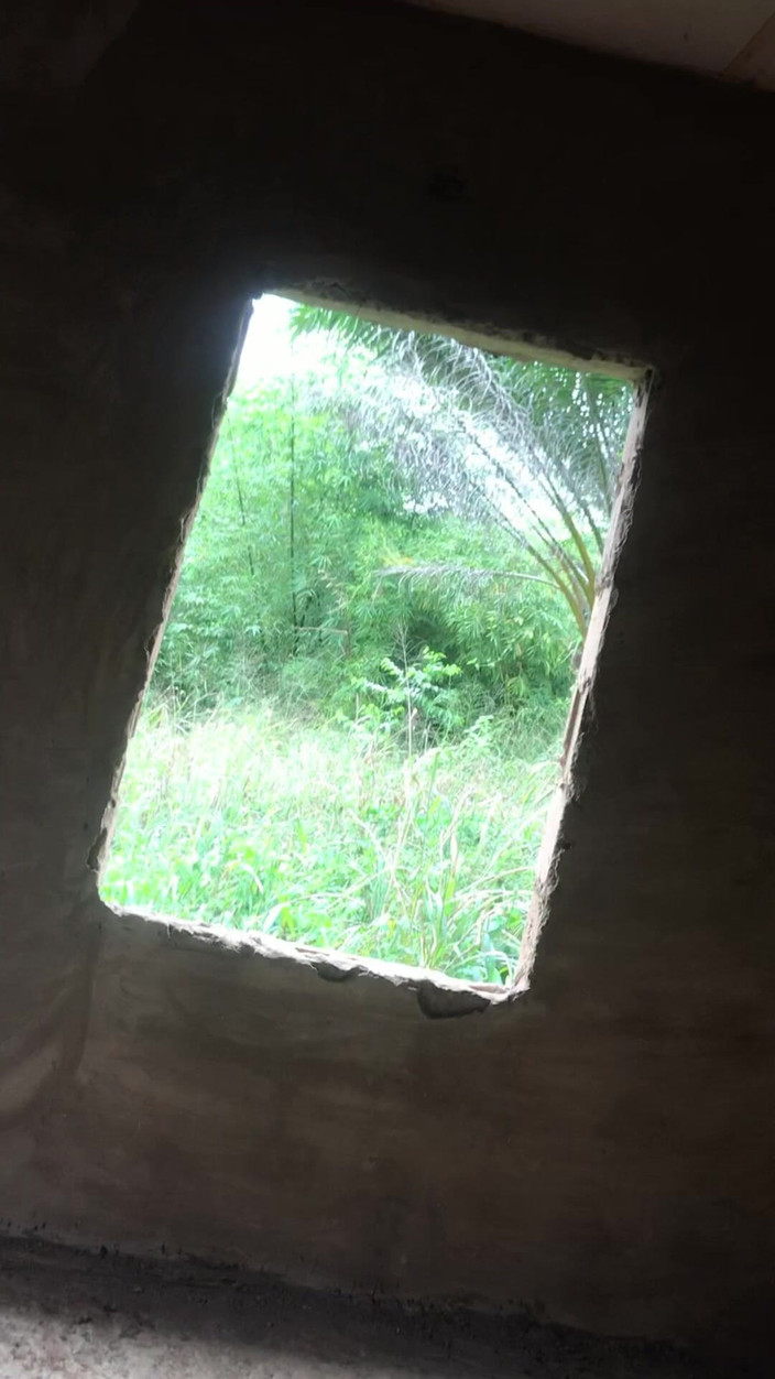 Sexydaddy: Des garçons du village baisent dans une maison inachevée