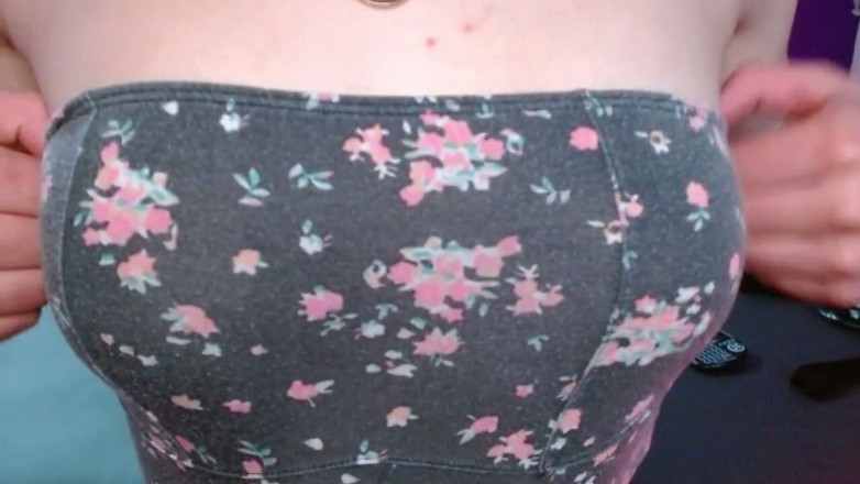 White Nezuko: Jugando con mis tetas calientes
