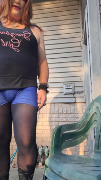 Es Una Buena Noche Para Un Gangbang Al Aire Libre!