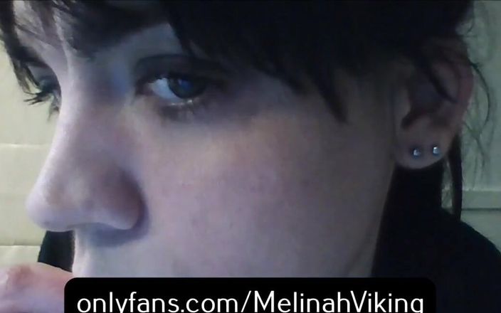 Melinah Viking: Close-up pov zuigen