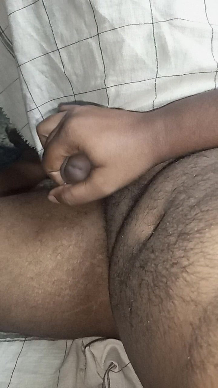 Sweet Indian cock: 화장실에서 빨아주는 아줌마 인도
