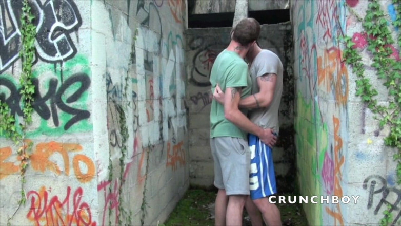 Crunch Boy: Jace Tyler folosită de Guilaume Wayn în aer liber, într-o exhib croazieră