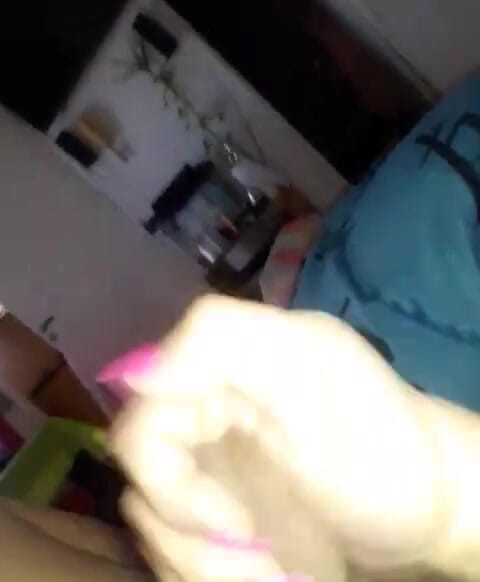 Nikki Montero: masturbando meu pau nas férias!