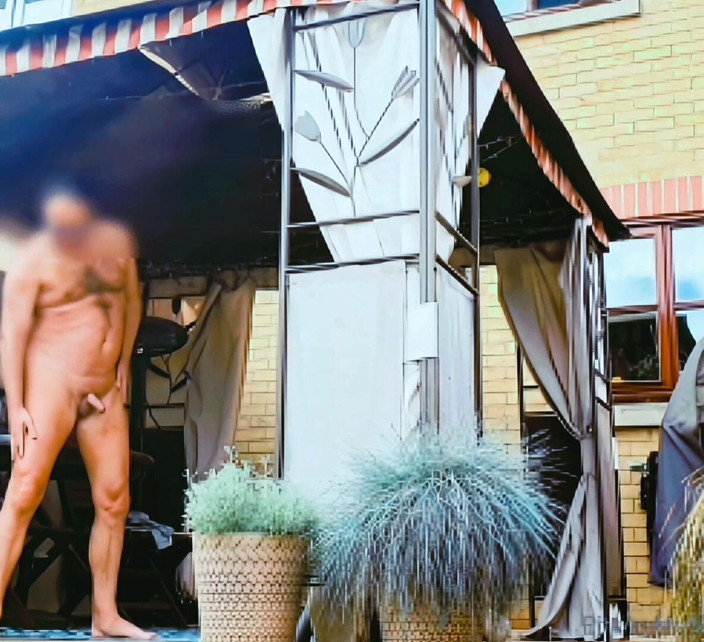MaleModel: Nur zum spaß, magische gazebo-nacktheit