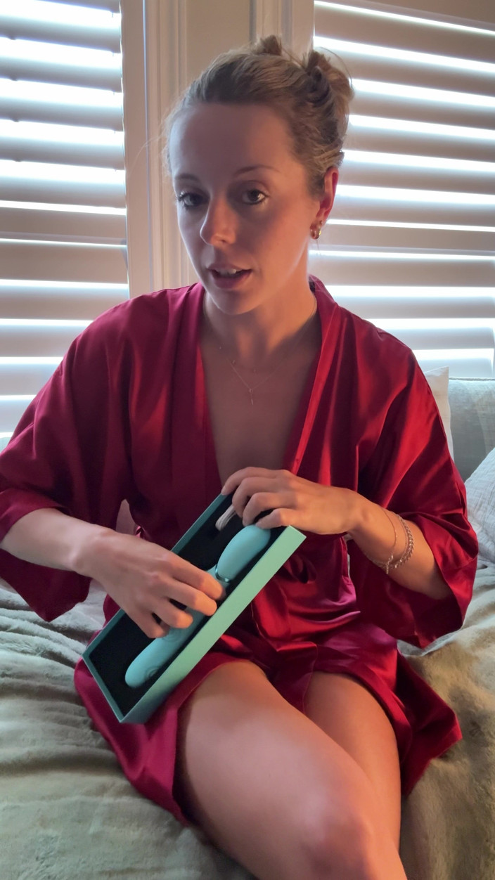 Nadia Foxx: Il nuovo giocattolo che unboxing e da usare fino a...