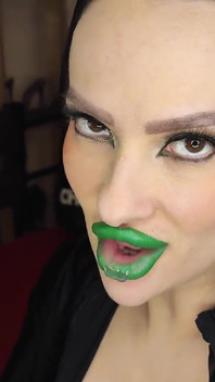 Green Minty Lipsticky Glossy Pouty Bimbo Kisses 1080 Fhd