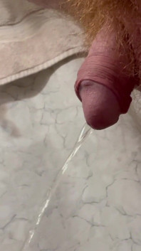 Close-up Piss