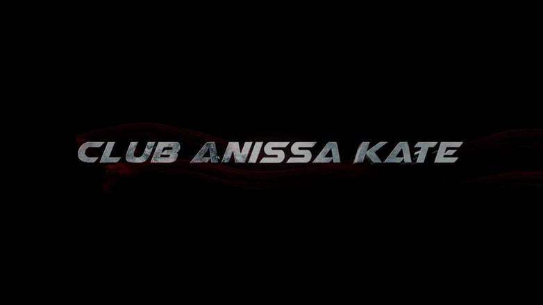 Club Anissa Kate: Siyah yaraklar için küçük sarışınlar - jaruska ross, joss lescaf