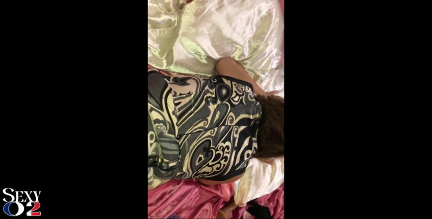 Sexy O2: 1801ip 03 - Francuska dziwka amatorka, ubrana w czarną, białą i szarą...