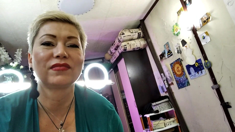 AimeeParadise: Crazy fucking of a mature bitch wife in black stockings!