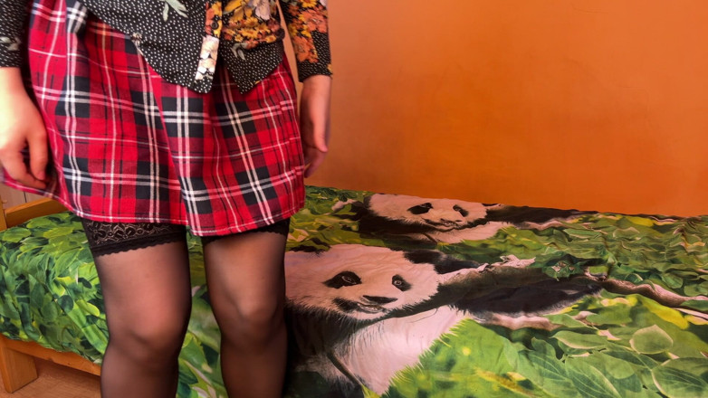 TracyFem: Worship and Sniff My Feet