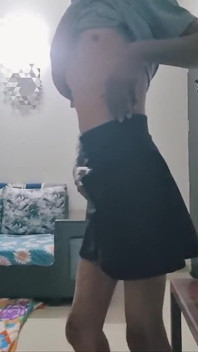 치마 입은 귀여운 게이 Sissy