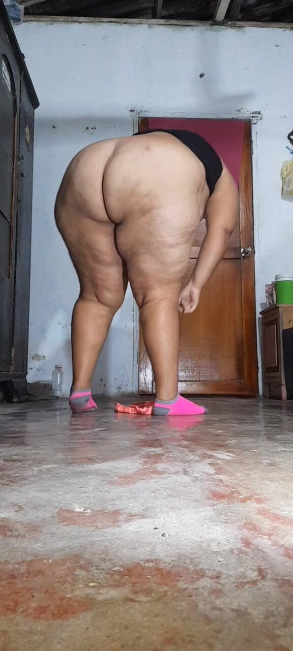 Gordita Culo Rico: Han lutade min spanking mot kameran och fick min stora...