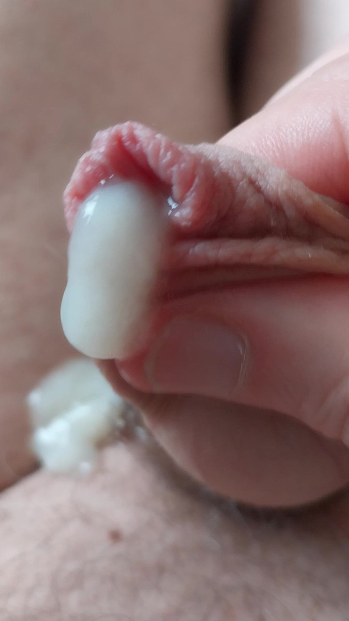 Cindy Belfast: Hot Gooey Sissy射精
