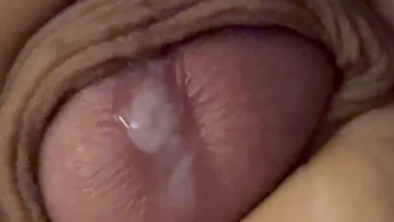 Povmycock: I Keep up with a Trans Woman Who Masturbates