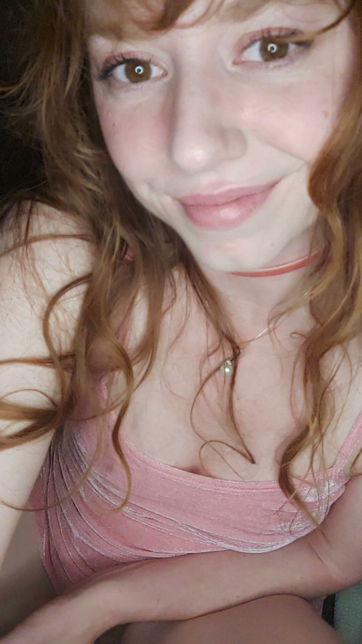 MandyFrizzle: Pink Dress Pink Pussy
