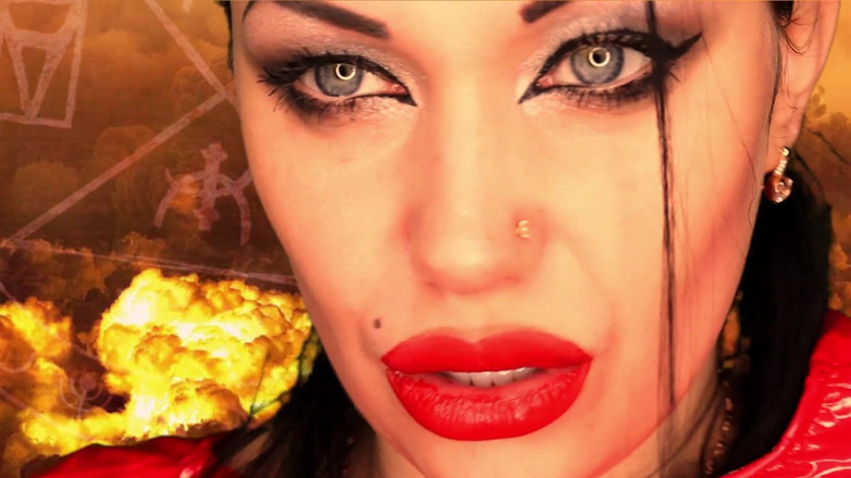Goddess Misha Goldy: Inside of a Devil! Devour Fetish!