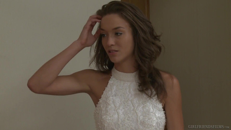 Girlfriends Films: Malena Morgan fode com sua milf dama de honra