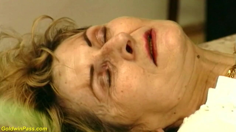 Goldwin pass: Sexy behaarte 82 jahre alte stiefmutter hardcore-doggystyle