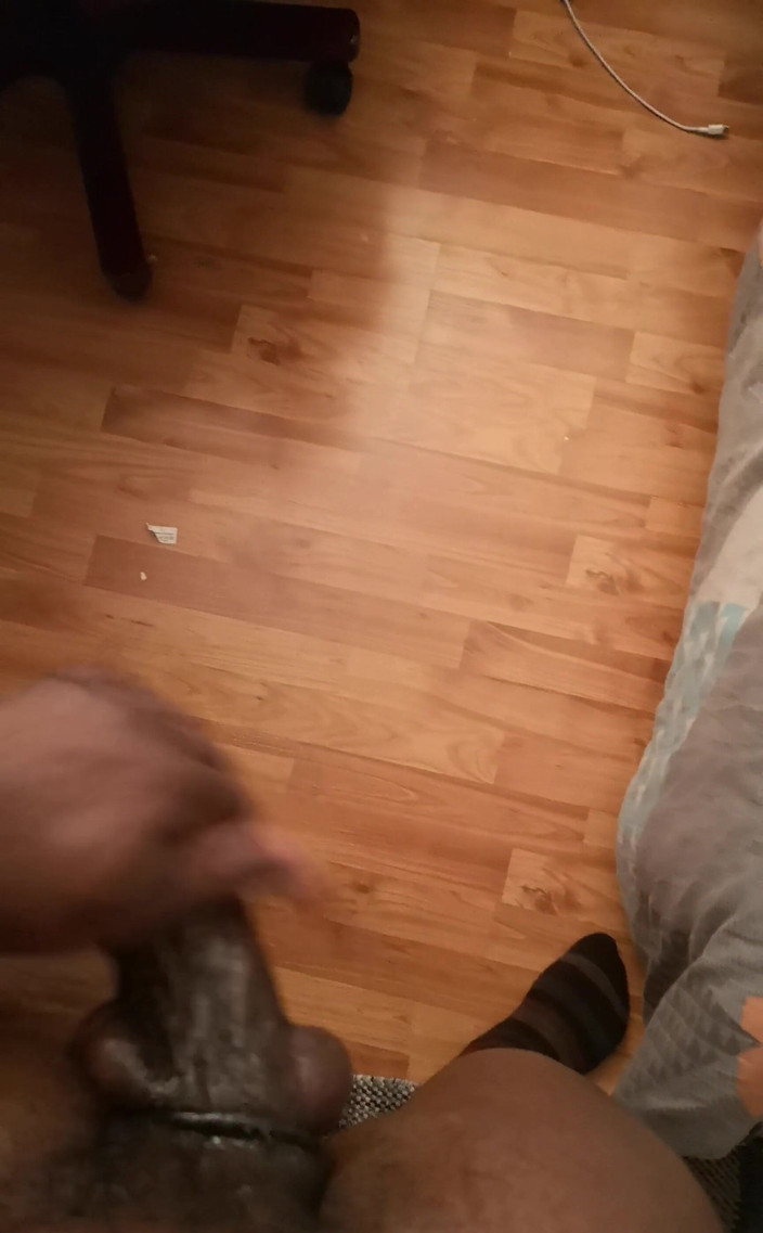 Amadeus: Я обожаю мой большой член, чтобы он тебе понравится?