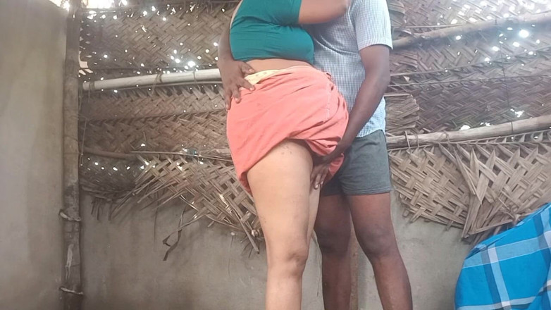 Priyanka314: Moglie tamil con hasband sesso all'aperto