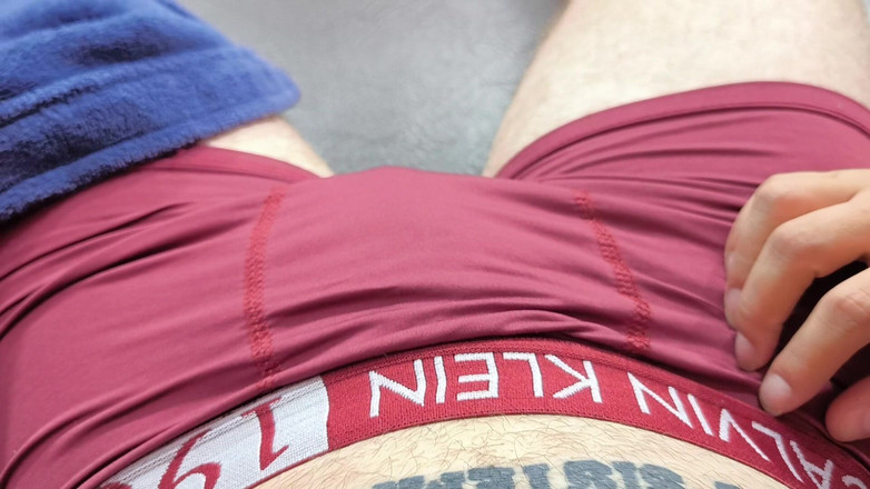 Carmona TS: Bărbat trans de 18 ani știe cum să se masturbeze pe un...