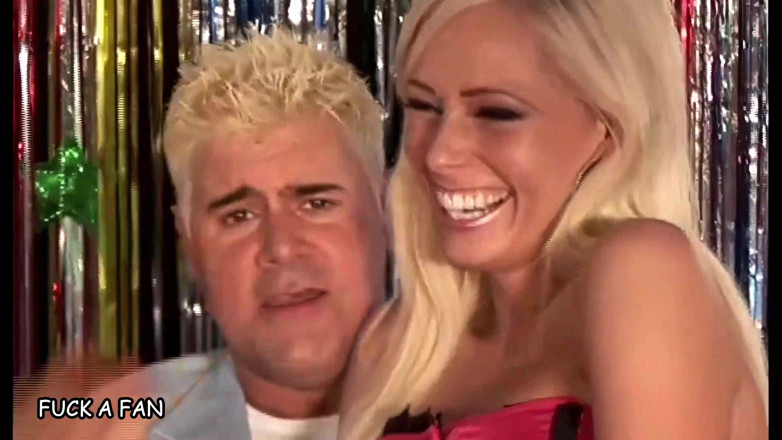 Fuck a Fan: Foda-se um fã 4K - caixa de supermercado Zach acidentalmente prenha loira...