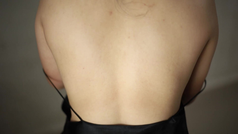 deafheaven666: Lenjerie cu rochie neagră din satin, cinematică