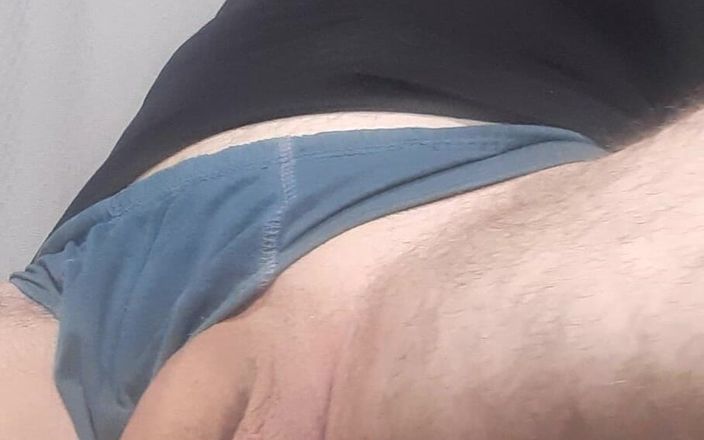 Big uncut hard cock: Jag visar att min monsterkuk är mjuk