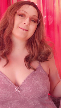 Passen Haul! Zomer badpakken! Weelderige milf Arya Grander