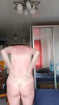 Po intenzivním opálení se musíte rozmazat panthenolem)