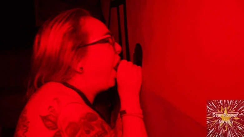 Savvy G: Savanna Smashes the Glory Hole Record in Jaw-dropping Contest