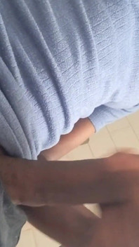 BBC Sneaky Wank i badrummet