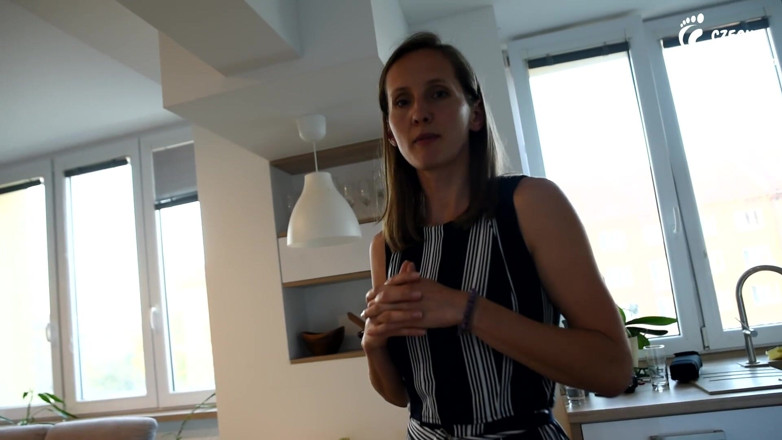 Czech Soles - foot fetish content: Agent nieruchomości wykorzystujący fetysz stóp klienta