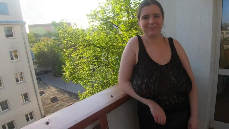 Lingerie Review: Sansürsüz transparan bluzlar deniyor