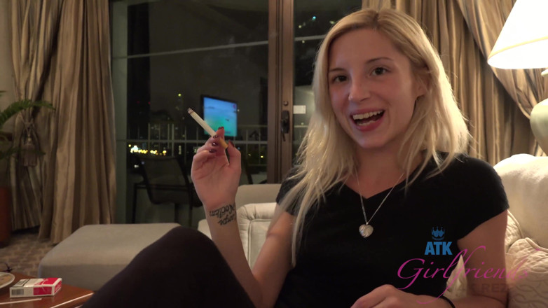 ATK Fans (Girlfriends): Vacanze virtuali a bangkok con piper Perri 2/6