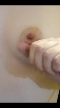 Juego de pezón, masturbación, orgasmo del pezón viendo porno