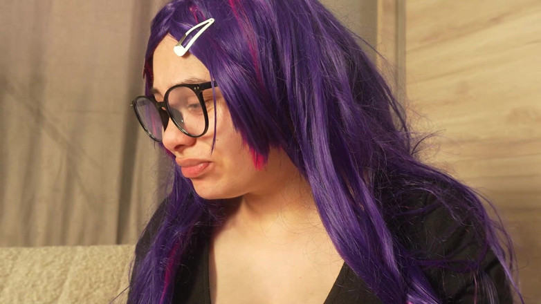 AmayaMori: Espirrando sem parar depois de cheirar essa flor, ela aumentou...