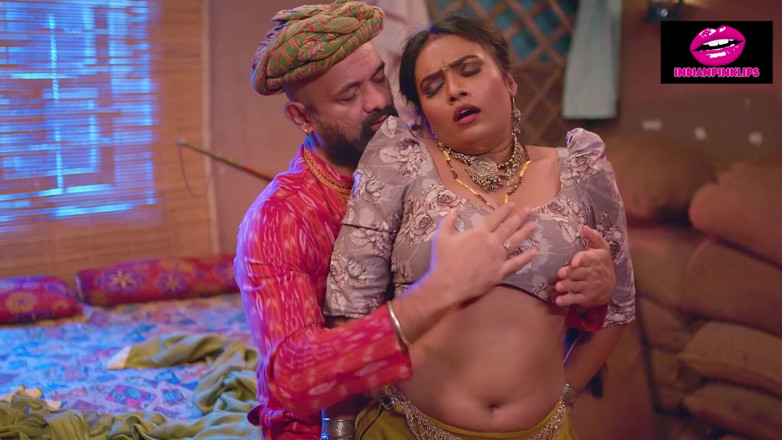 Indianpinklips: भारतीय सेक्सी भाभी ने अपने पति को धोखा दिया और उसके प्रेमी ने जोरदार चुदाई की
