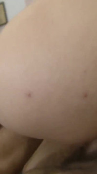 Ruiva madura e gata sexy estão sendo fodidas pelo pau grande de Rocco