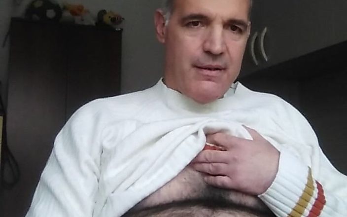 Setesesso7: Un beau-père blasphématoire apprend à son beau-fils Luca à masturber sa propre...