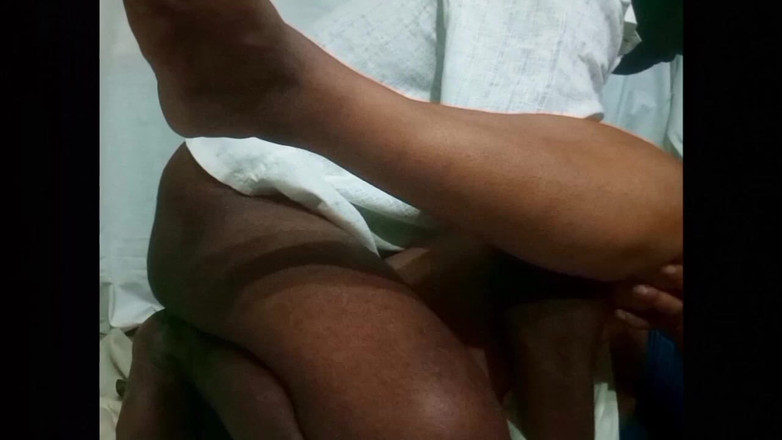 Desi Sathiya: Video di baci leccati