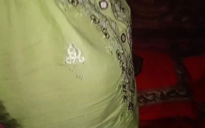 Deshi women: Mein Freund und ich gingen zusammen in der Dunkelheit der...