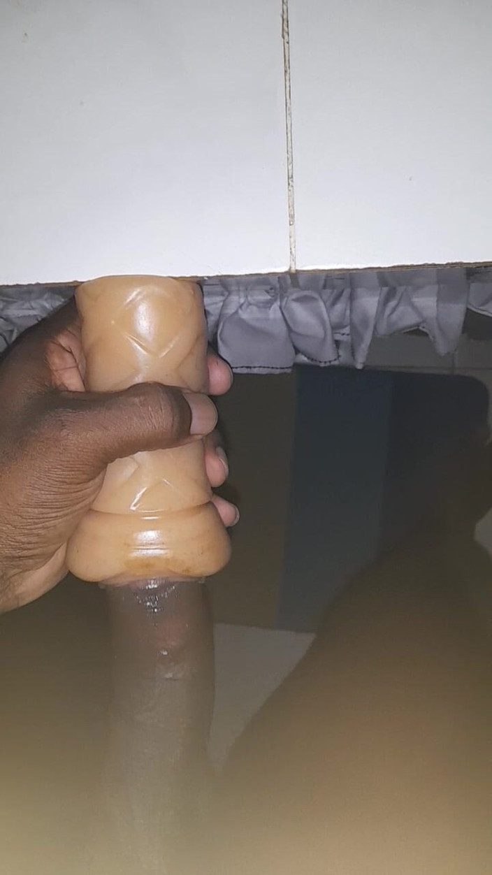 Black guy: S7 E6 को मरोड़ना