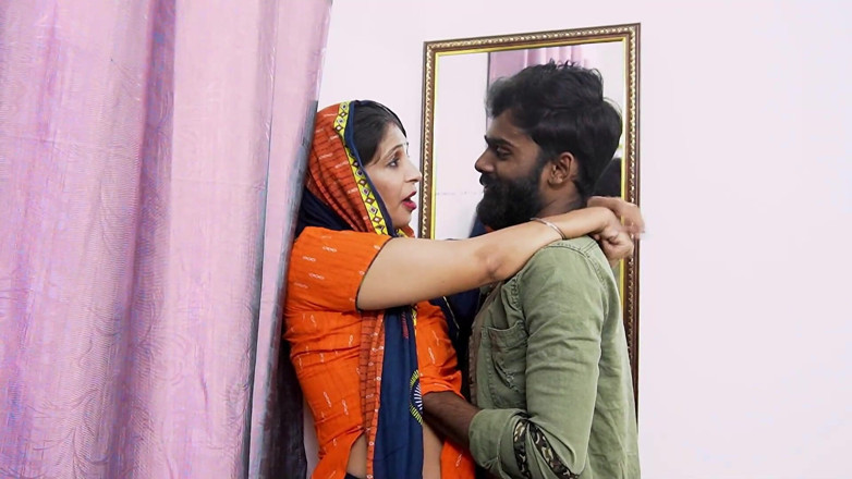 Queen star Desi: desi seksi bibi garabar garabar uske bare land pati, viry...