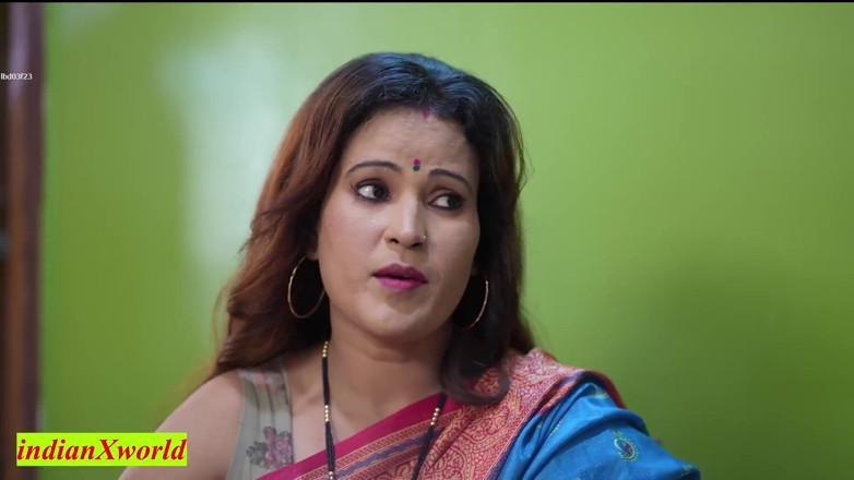 Indian Xshot: 老巴达操两个漂亮的女孩！病毒三人性爱