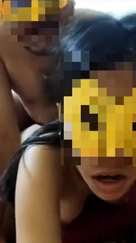 Nidhi는 거대한 흑인 자지로 남친에게 따먹히다