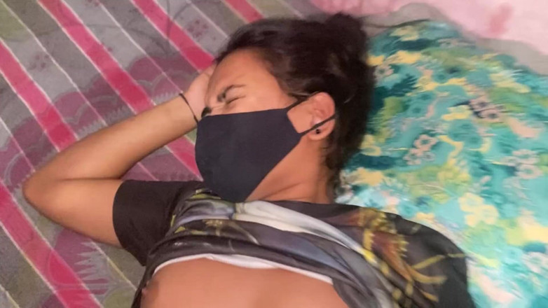 Hotgirl9: O meio-irmão fez a meia-irmã nua e a fodeu