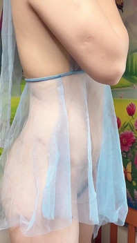 Badan sempurna Pakai Pakaian Biru Yang Cantik
